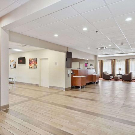 Quality Inn & Suites Morgantown - University Area Extérieur photo