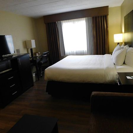 Quality Inn & Suites Morgantown - University Area Extérieur photo