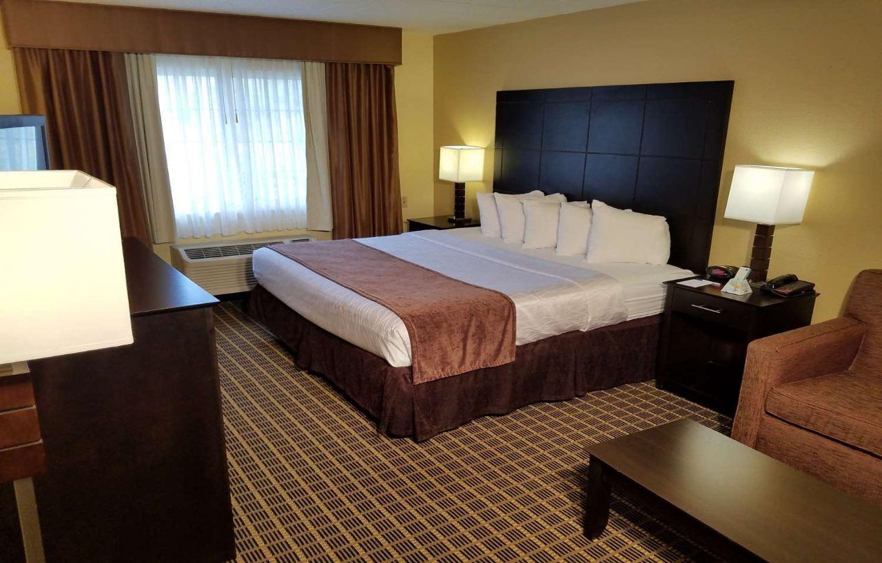 Quality Inn & Suites Morgantown - University Area Extérieur photo