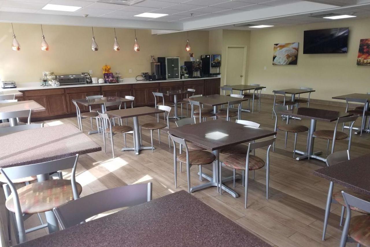 Quality Inn & Suites Morgantown - University Area Extérieur photo